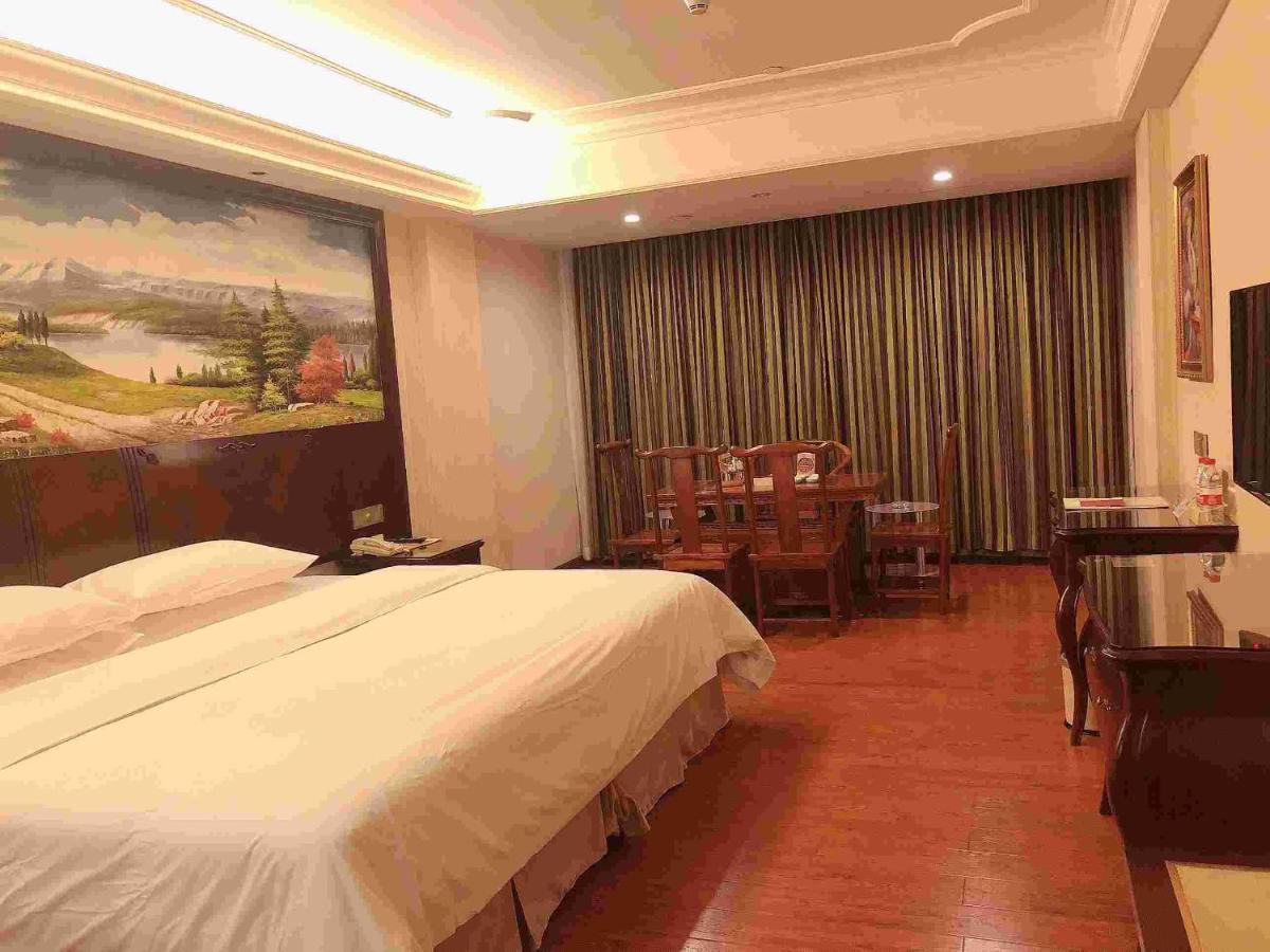 Vienna Hotel Guangzhou Shiling Экстерьер фото